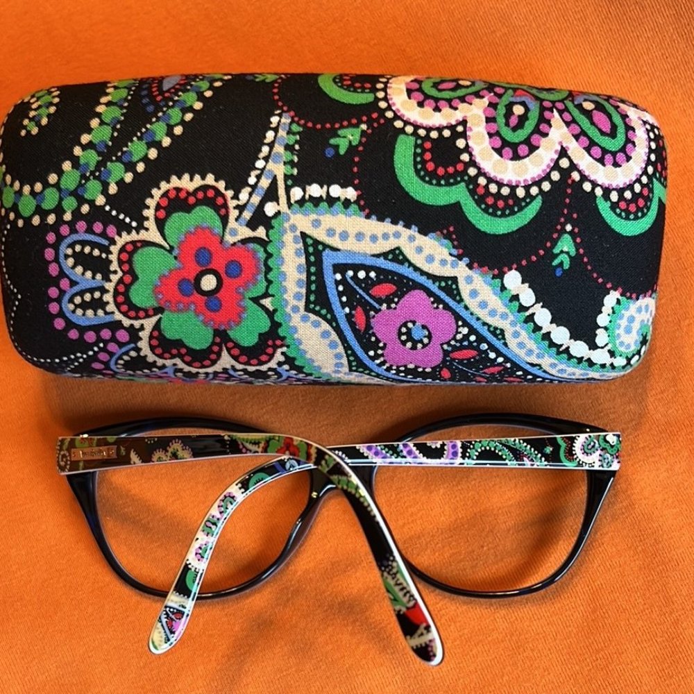 Vera Bradley glasses frames with matching case!